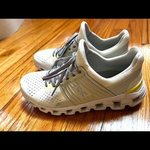 Running / walking sneakers. Size 7. Very comfortable